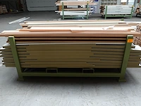 Stapelbare metalen houder + inhoud
