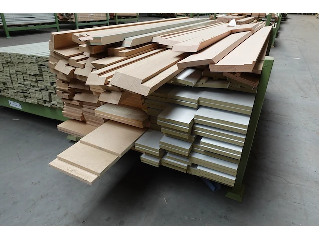 Stapelbare metalen houder + inhoud - afbeelding 4 van  5