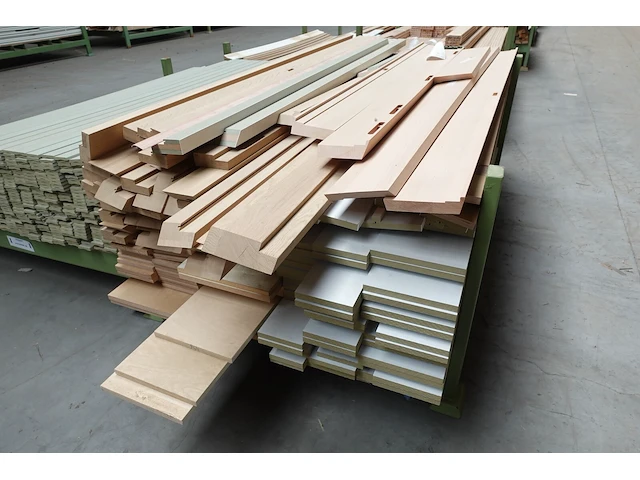 Stapelbare metalen houder + inhoud - afbeelding 5 van  5