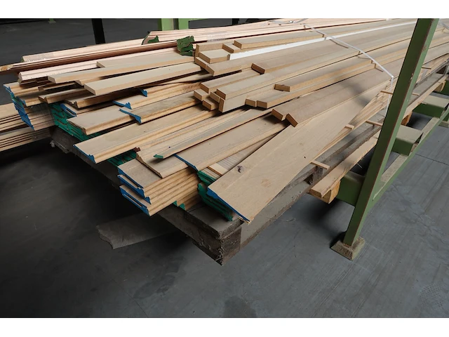 Stapelbare metalen houder + inhoud - afbeelding 3 van  4