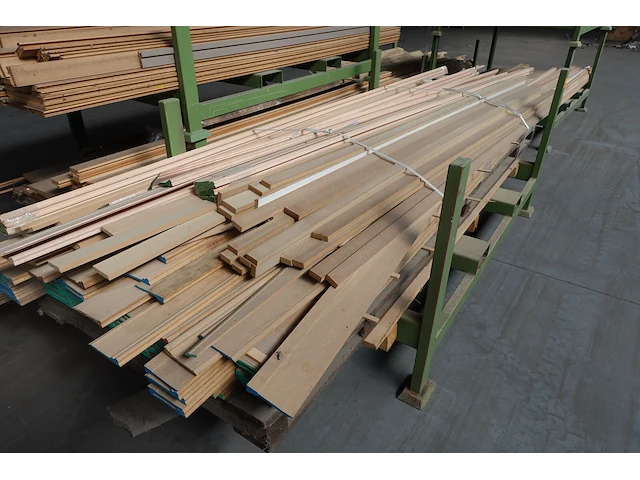 Stapelbare metalen houder + inhoud - afbeelding 4 van  4