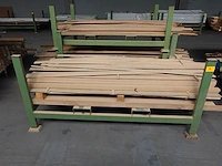 Stapelbare metalen houder + inhoud