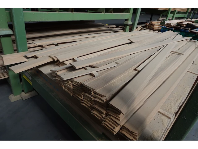 Stapelbare metalen houder + inhoud - afbeelding 4 van  4