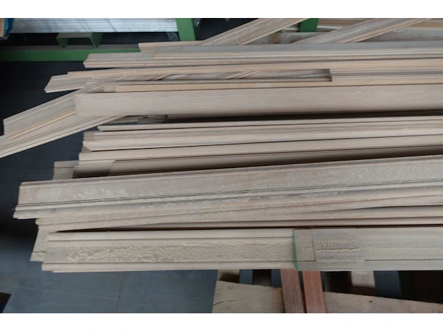 Stapelbare metalen houder + inhoud - afbeelding 2 van  3
