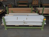 Stapelbare metalen houder + inhoud