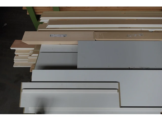Stapelbare metalen houder + inhoud - afbeelding 2 van  3