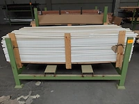 Stapelbare metalen houder + inhoud