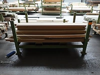 Stapelbare metalen houder + inhoud