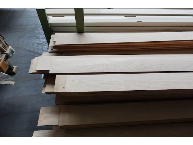 Stapelbare metalen houder + inhoud - afbeelding 2 van  4