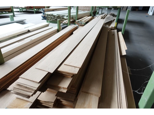 Stapelbare metalen houder + inhoud - afbeelding 4 van  4