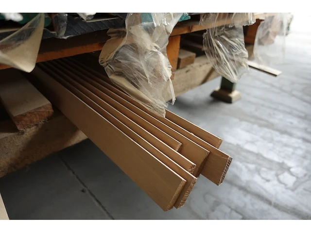 Stapelbare metalen houder + inhoud - afbeelding 4 van  4