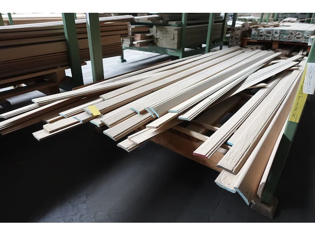 Stapelbare metalen houder + inhoud - afbeelding 4 van  4