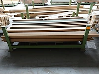 Stapelbare metalen houder + inhoud