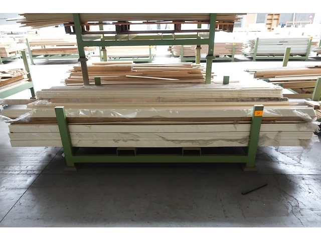 Stapelbare metalen houder + inhoud - afbeelding 1 van  5