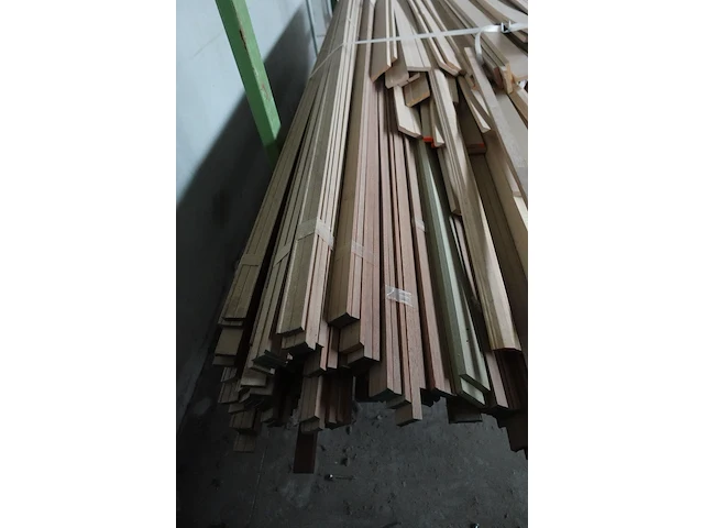 Stapelbare metalen houder + inhoud - afbeelding 5 van  6