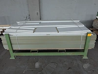Stapelbare metalen houder + inhoud