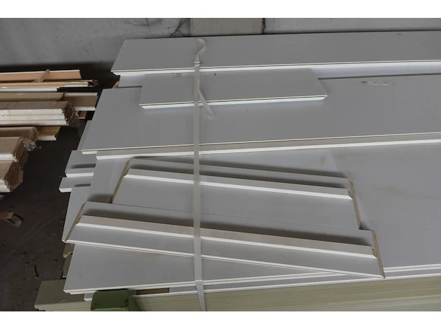 Stapelbare metalen houder + inhoud - afbeelding 2 van  3