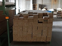 Stapelbare metalen houder + inhoud