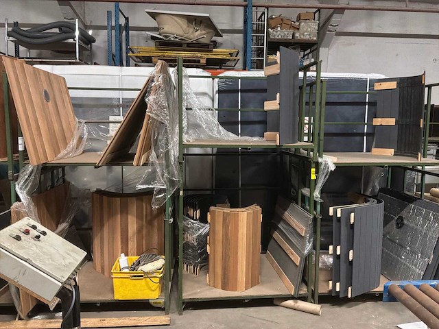 Stapelbare metalen rekken (6x) - afbeelding 1 van  1