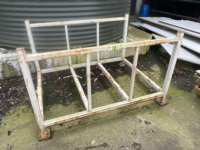Stapelbare stalen opslagrekken / transportframes - afbeelding 6 van  7