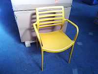 Stapelbare stoelen met armleuningen, glasvezelversterkt, laadvermogen tot 250 kg - geel (x6) - afbeelding 3 van  7