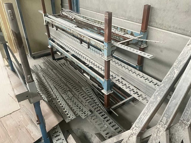 Stapelbok met inhoud, waaronder bindrails (4x) - afbeelding 2 van  6