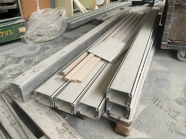 Stapelbok met inhoud, waaronder bindrails (4x) - afbeelding 6 van  6