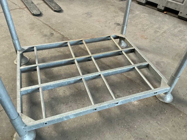 Stapeljuk - afbeelding 3 van  4