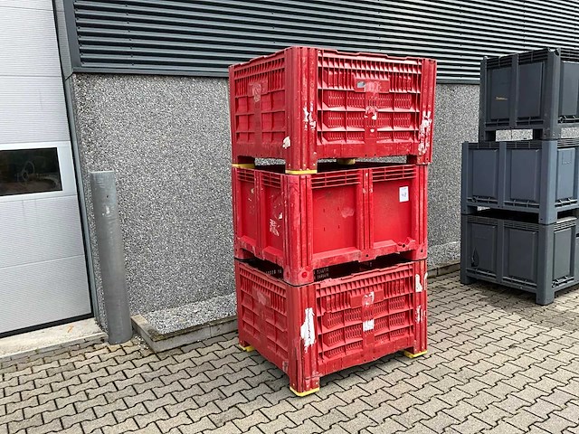 Stapelkrat kunststof palletbox hooibox slowfeeder 120x96x78cm (x3) - afbeelding 1 van  2