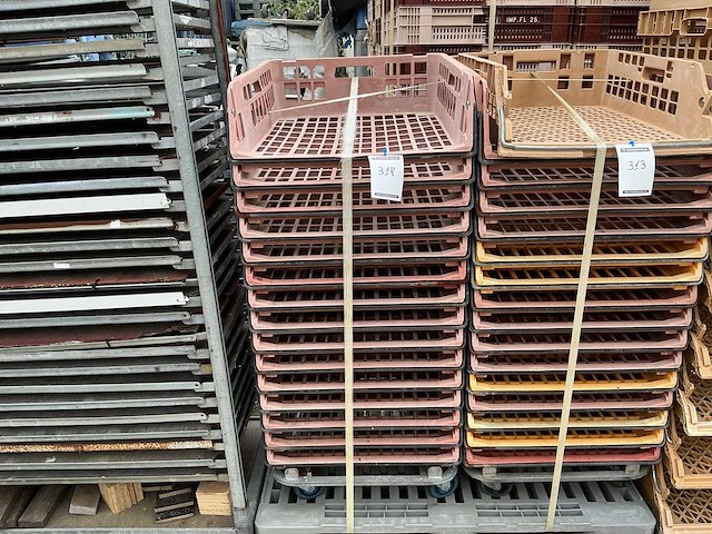 Stapelmand met trolley (15x) - afbeelding 1 van  1
