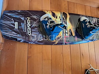 Starcraft 1710 recreatieve binnenboordboot in gebruik, dubbelassige aanhanger, accessoires - afbeelding 2 van  29