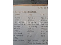 Starcraft 1710 recreatieve binnenboordboot in gebruik, dubbelassige aanhanger, accessoires - afbeelding 11 van  29