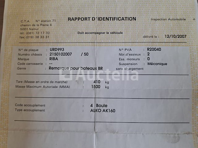 Starcraft 1710 recreatieve binnenboordboot in gebruik, dubbelassige aanhanger, accessoires - afbeelding 22 van  29