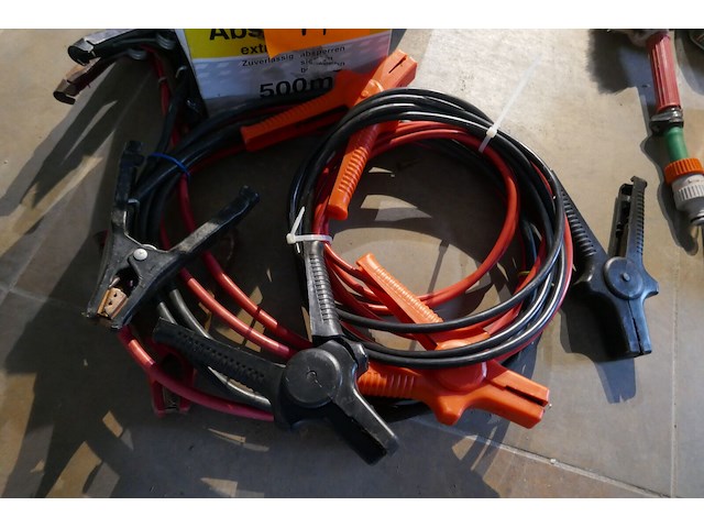 Startkabels en verkeersmateriaal - afbeelding 1 van  4