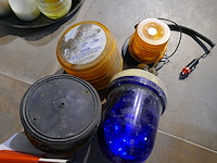 Startkabels en verkeersmateriaal - afbeelding 3 van  4