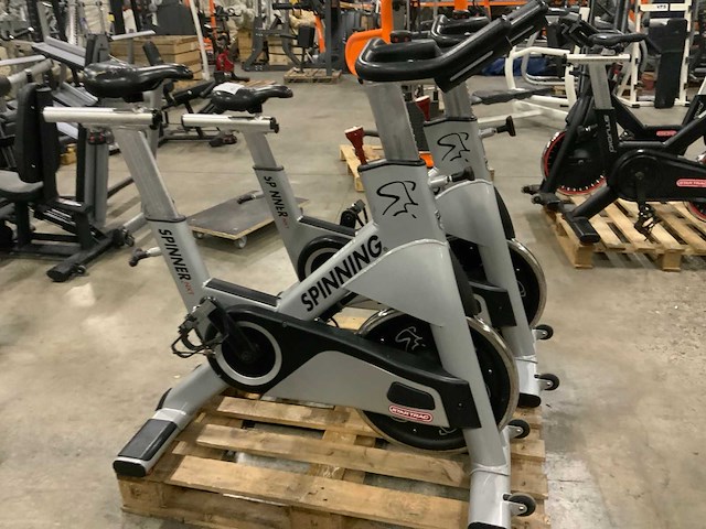 Startrac nxt 2x indoorcycle spinningbike - afbeelding 8 van  8