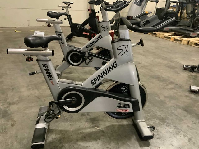 Startrac spinner nxt indoorcycle spinningbike - afbeelding 1 van  5