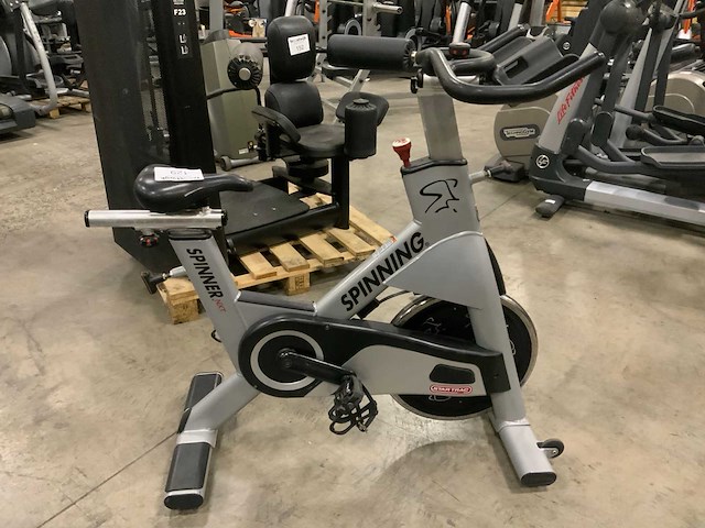 Startrac spinner nxt spinningbike - afbeelding 1 van  2