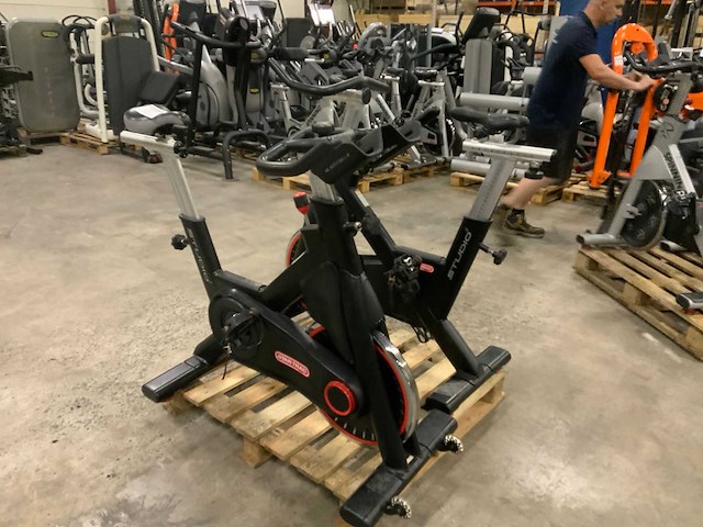 Startrac studio 5 indoorcycle x2 spinningbike - afbeelding 5 van  5