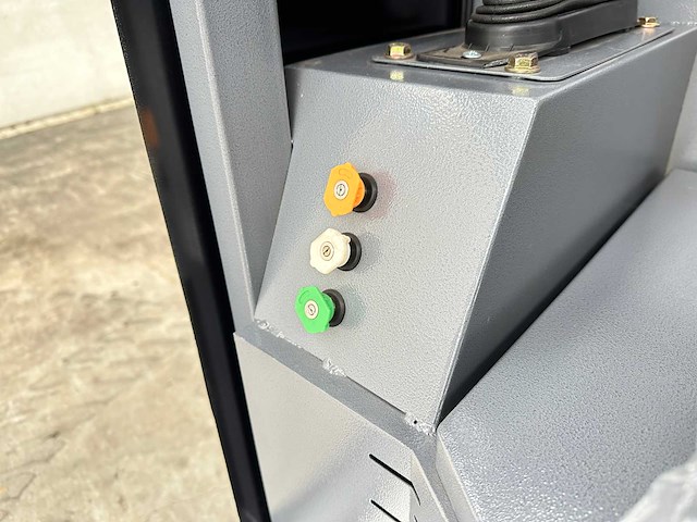 Starvox - 2025 - d19 - straatveegmachine - afbeelding 10 van  29