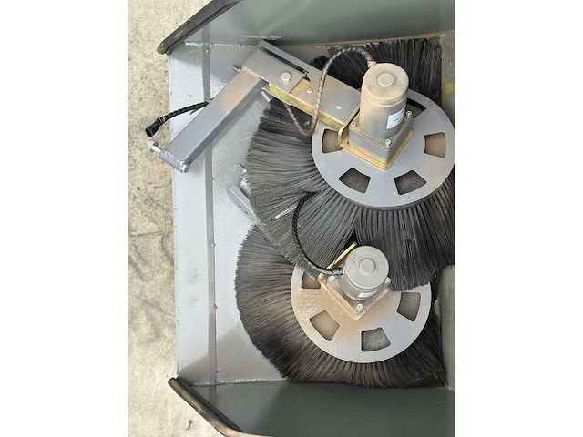 Starvox - 2025 - d19 - straatveegmachine - afbeelding 23 van  29