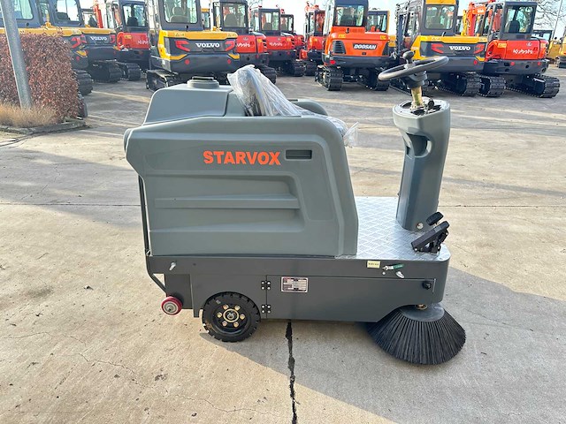 Starvox - 2025 - sv-1260 - straatveegmachine - afbeelding 19 van  23