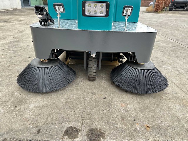 Starvox - 2025 - sv-1260 - straatveegmachine - afbeelding 6 van  23