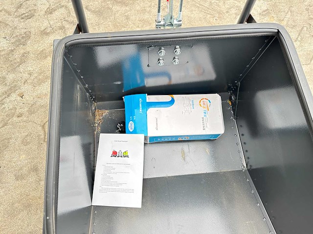 Starvox - 2025 - sv-1260 - straatveegmachine - afbeelding 9 van  23