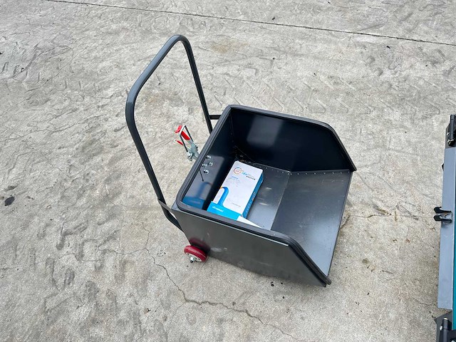 Starvox - 2025 - sv-1260 - straatveegmachine - afbeelding 10 van  23