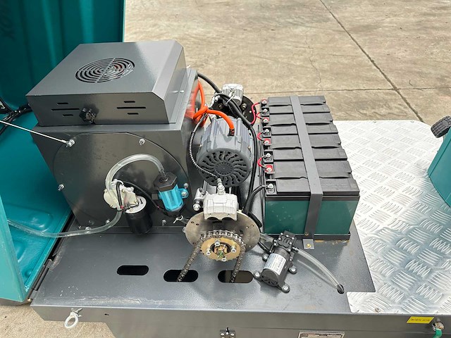 Starvox - 2025 - sv-1260 - straatveegmachine - afbeelding 11 van  23