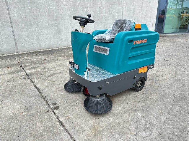 Starvox - 2025 - sv-1260 - straatveegmachine - afbeelding 1 van  23