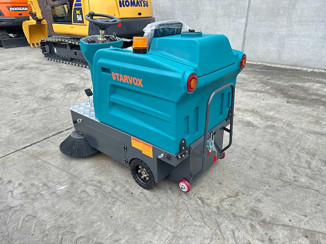 Starvox - 2025 - sv-1260 - straatveegmachine - afbeelding 19 van  23
