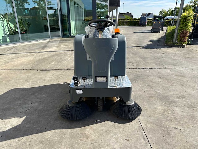 Starvox - 2025 - sv-1260 - zelfrijdende veegmachine - afbeelding 12 van  20