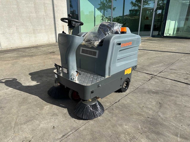 Starvox - 2025 - sv-1260 - zelfrijdende veegmachine - afbeelding 1 van  11